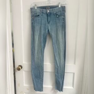Mother Denim LOOKER ANKLE FRAY
WASH JUST A LITTLE WHITE LIE Size 27 $220